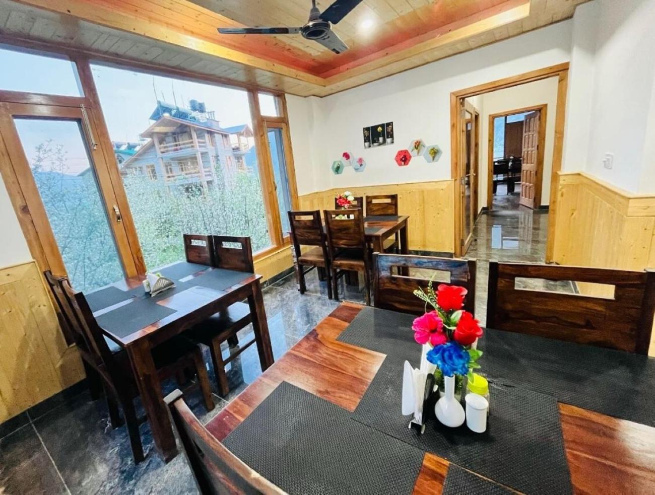 Hotel Sakura Palace มะนาลี ภายนอก รูปภาพ